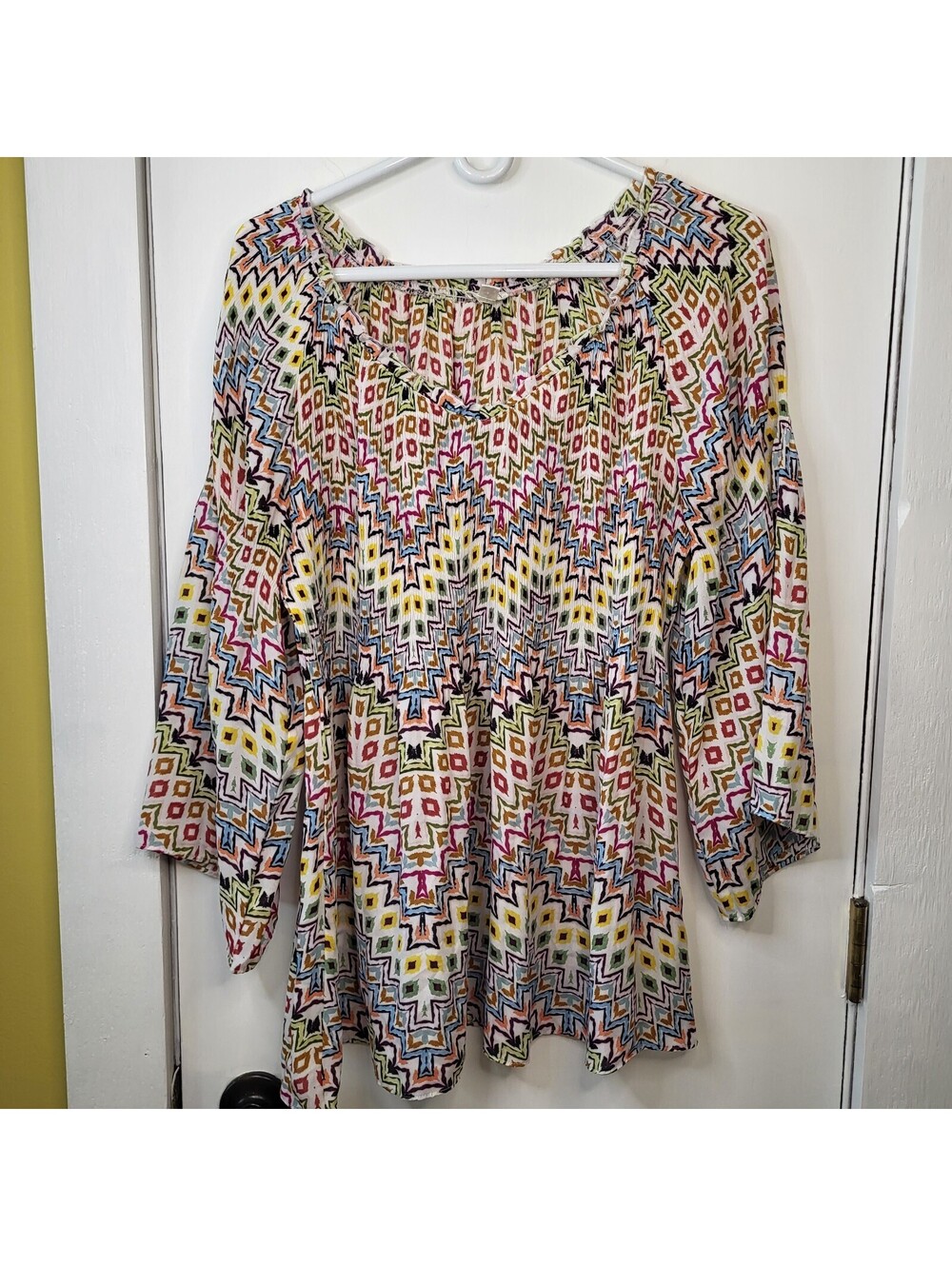Spense multicolored Boho pleasant top v-neckline and geometric print 3/4 sleeve